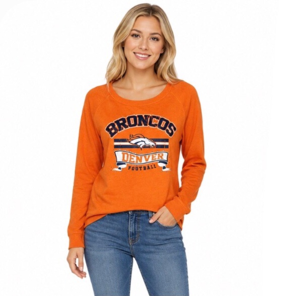 Denver Broncos Womens Juniors Sweatshirt Size XL 15/17 Rhinestones Distressed